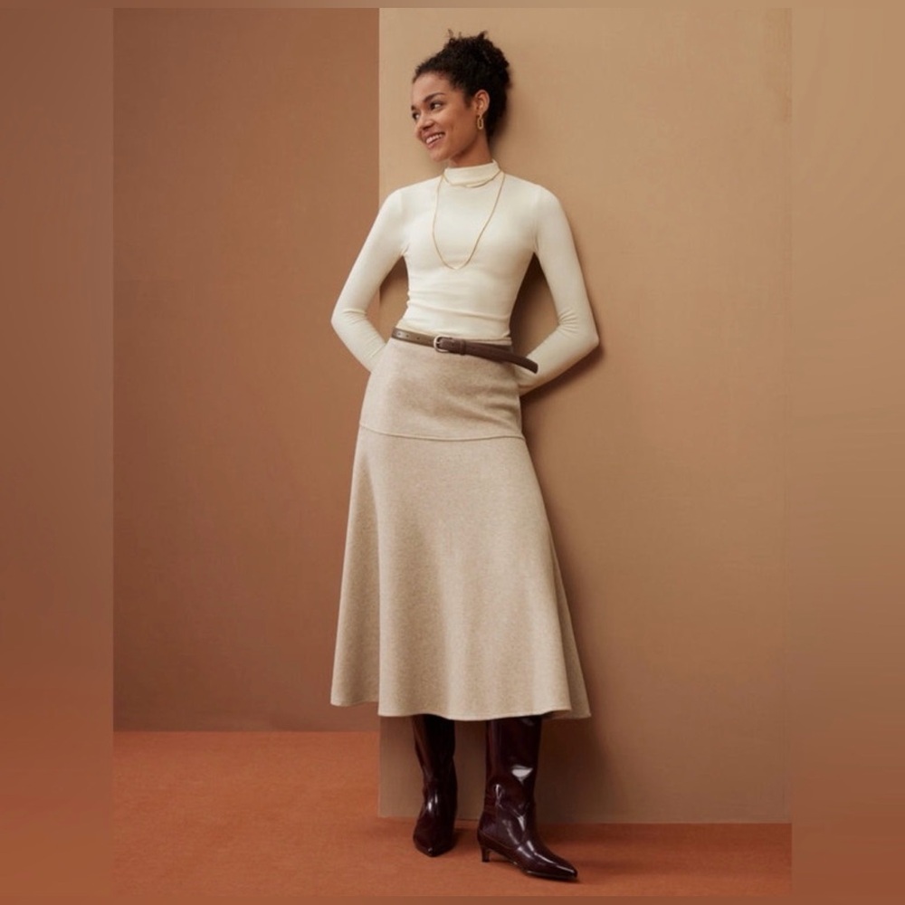 OGL Skirt and Top Set for Women Sz XS in an Oatmeal Color